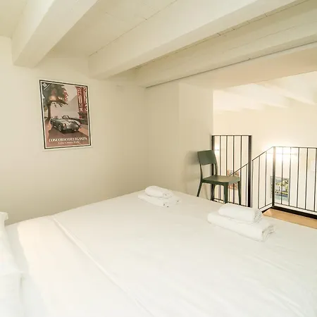 Apartament Modern Loft In The Heart Of The Historic Center Of With Wifi Como